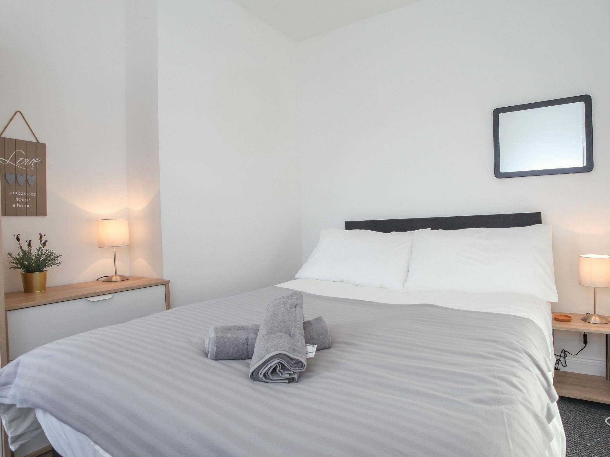 Kingston Serviced Accommodation - Donegall Avenue Belfast Exterior photo