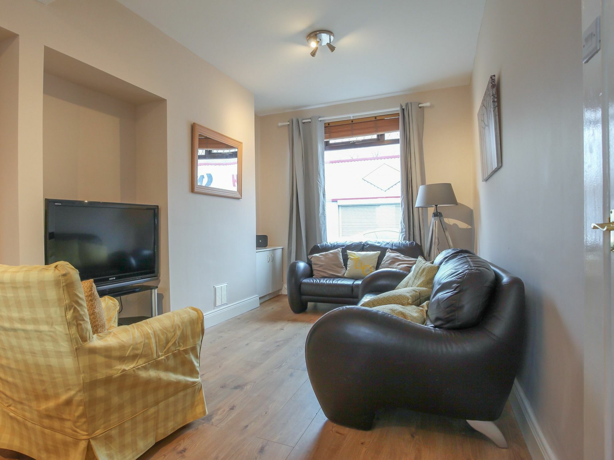 Kingston Serviced Accommodation - Donegall Avenue Belfast Exterior photo